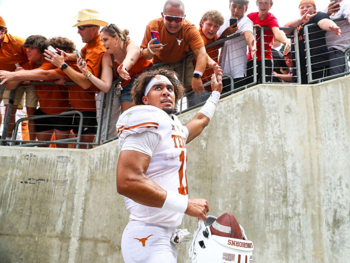 Texas QB Casey Thompson